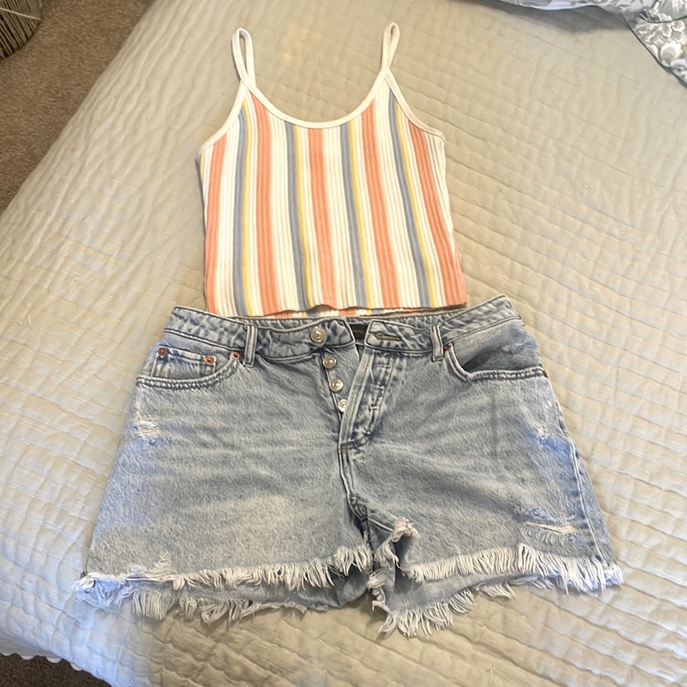Cute Top with Jean Shorts